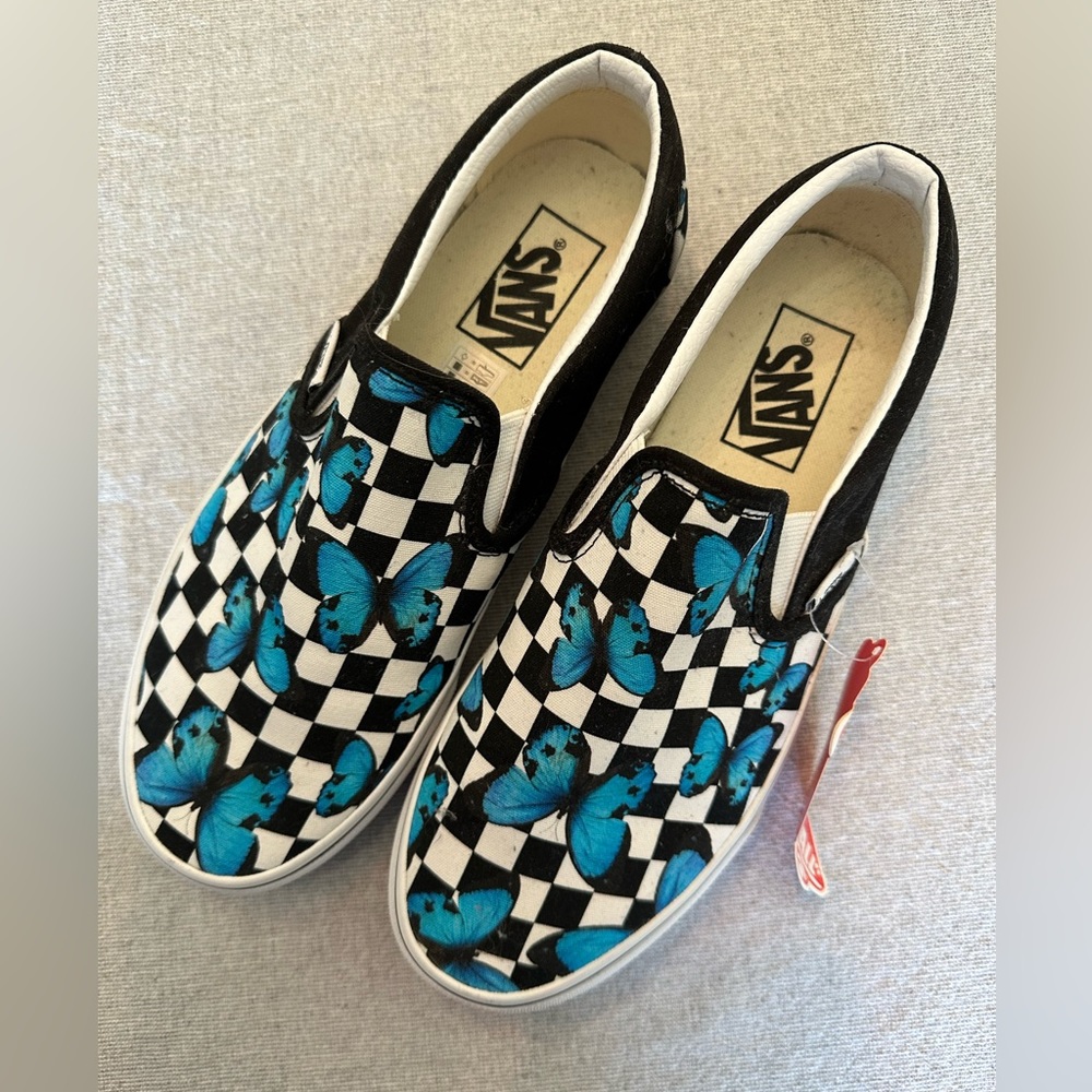 NWT BUTTERFLY VANS